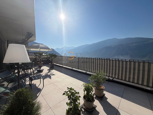 APPARTEMENT DE 4,5 PCES AVEC TERRASSE DE 40M2 - SIGNESE 1