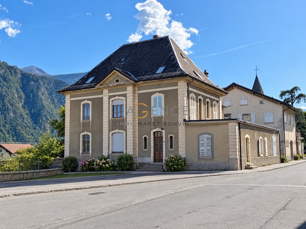 LE MANOIR - SAINT-PIERRE-DE-CLAGES 1