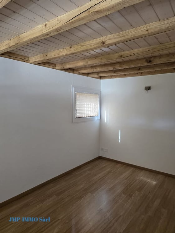 BELLE OPORTUNITÉ villa d'un très bon standing au coeur du village de Granges 52