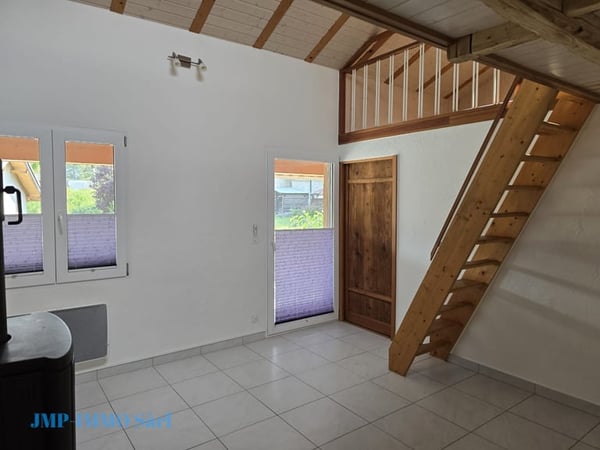 BELLE OPORTUNITÉ villa d'un très bon standing au coeur du village de Granges 43