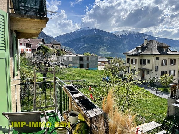 À Saisir au coeur du village de Miège 18