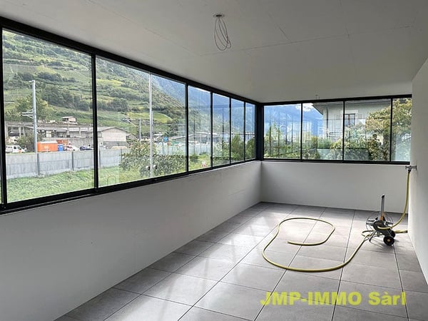 Très bel appartement en attique dans petite PPE 14