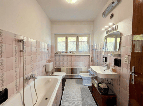 BOSCO LUGANESE | Casa Bifamiliare con Giardino Vista Lago 13