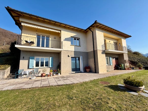 BOSCO LUGANESE | Casa Bifamiliare con Giardino Vista Lago 2