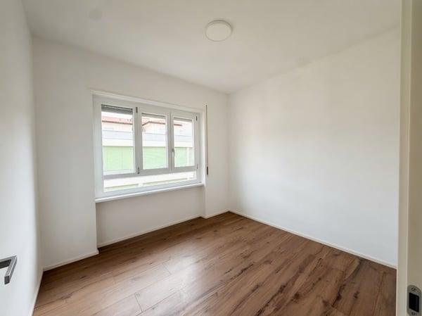 CHIASSO | Ampio appartamento di 4 locali con grande balcone 12