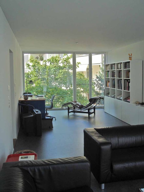 Helle 3.5- bis 4-Zimmer-Wohnung mit grossem Balkon im beliebten Iselin 4