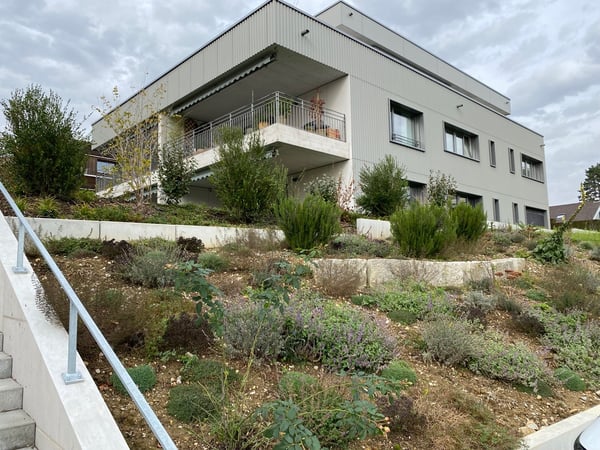 Neubau: Moderne 3 1/2-Zimmer-Wohnung mit Terrasse nahe Kronenplatz