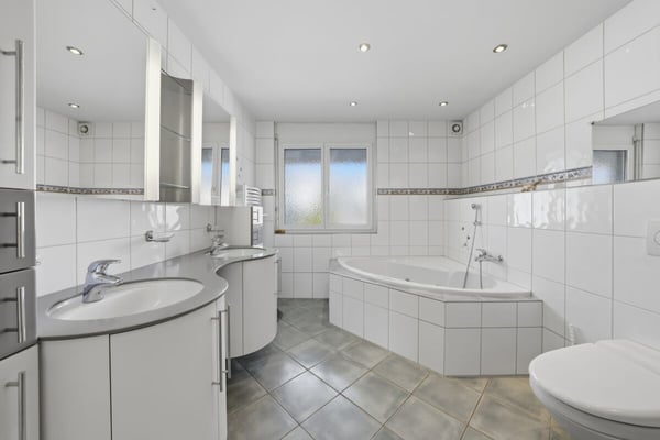 Wohnen mit Komfort und Raum – freistehendes Familienhaus in Wittenbach 19