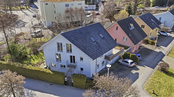 Wohnen mit Komfort und Raum – freistehendes Familienhaus in Wittenbach 3