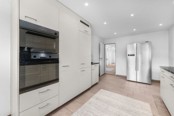 Wohnen mit Komfort und Weitblick – 5.5 Zimmer im Zentrum 6