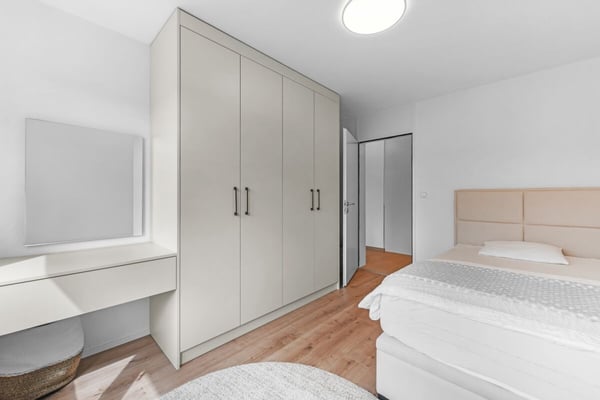 Wohnen mit Komfort und Weitblick – 5.5 Zimmer im Zentrum 13