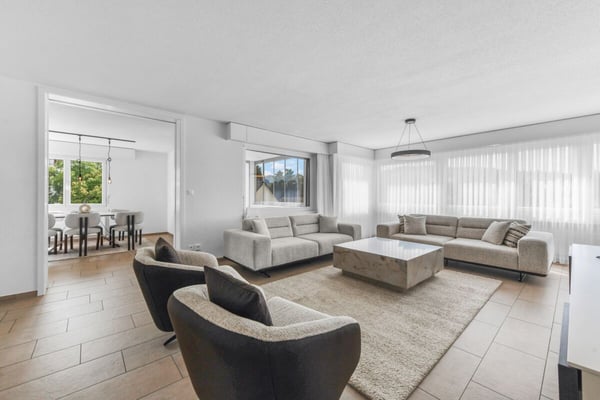 Wohnen mit Komfort und Weitblick – 5.5 Zimmer im Zentrum 1