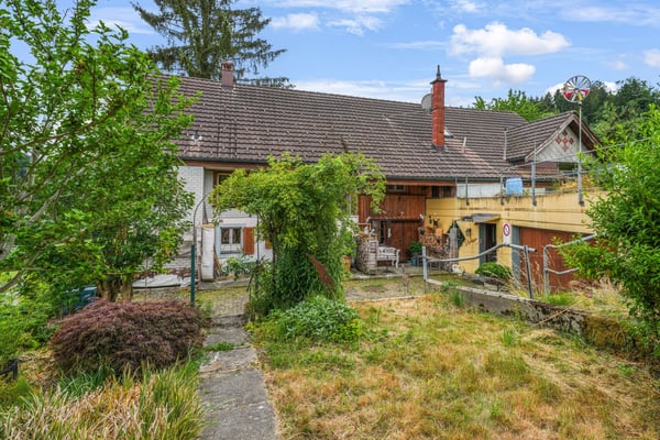 Charmantes Bauernhaus mit zwei Wohneinheiten an idyllischer Alleinlage in Oberwangen (Dussnang) 12