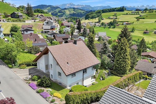 Natur, Ruhe und Lebensqualität – Ihr neues Zuhause in Oberhelfenschwil 1