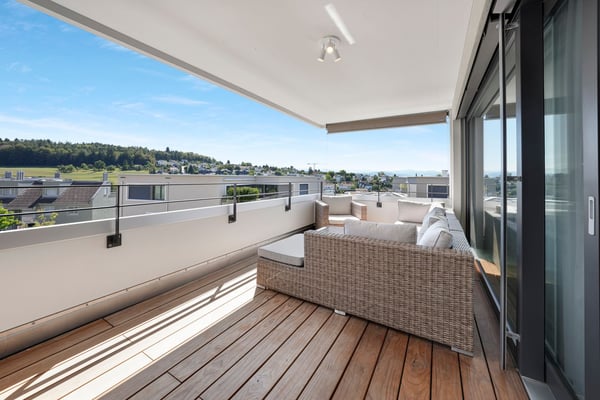 Ein Zuhause mit Weit- und Bergblick sowie hoher Wohnqualität 9