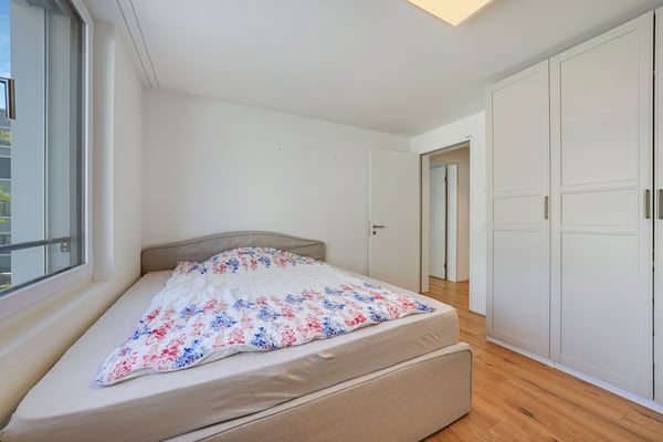 Ein Zuhause mit Weit- und Bergblick sowie hoher Wohnqualität 12