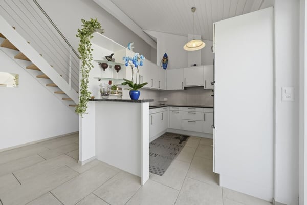 Grosszügige Dachmaisonettewohnung mit viel Licht und drei Balkonen 6
