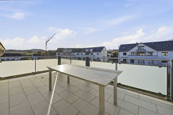 Grosszügige Dachmaisonettewohnung mit viel Licht und drei Balkonen 16