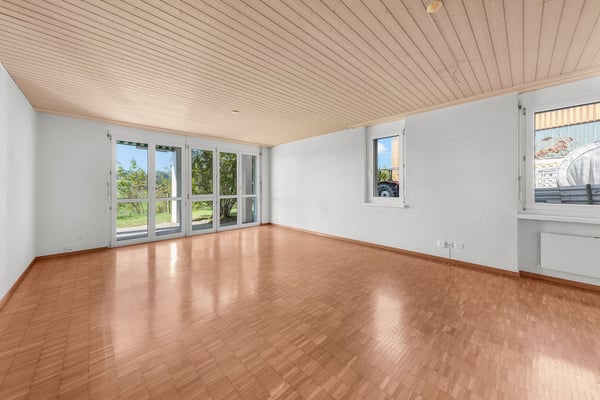 Wohnen mit Weitsicht: 4.5-Zimmer-Gartenwohnung mit viel Privatsphäre 1