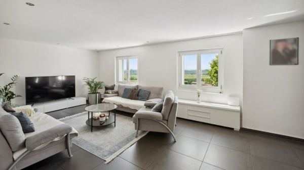 7.5-Zimmer-Doppeleinfamilienhaus an Südhanglage mit Alpenpanorama 7