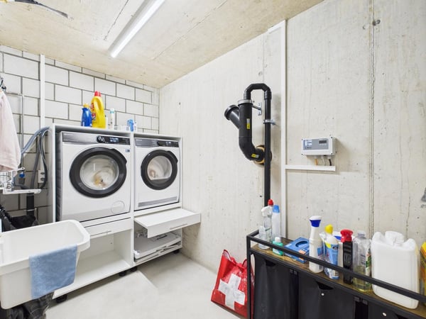 Neuwertiges 6.5-Zimmer-Doppeleinfamilienhaus mit hochwertigem Ausbau in Safenwil 18