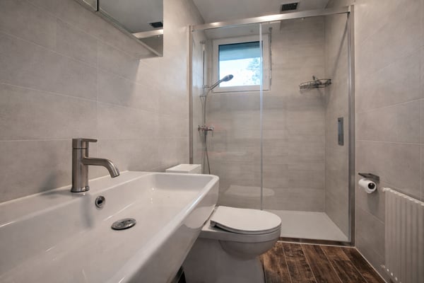 Élégante villa individuelle aux volumes généreux sur parcelle arborée de 1'088 m² 11