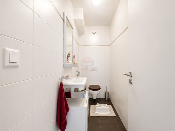 Superbe appartement rénové de 4,5 pièces Lumineux et idéalement situé 8