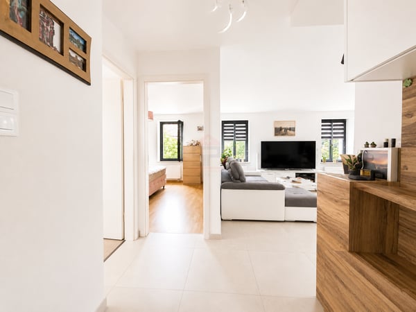 Superbe appartement rénové de 4,5 pièces Lumineux et idéalement situé 3