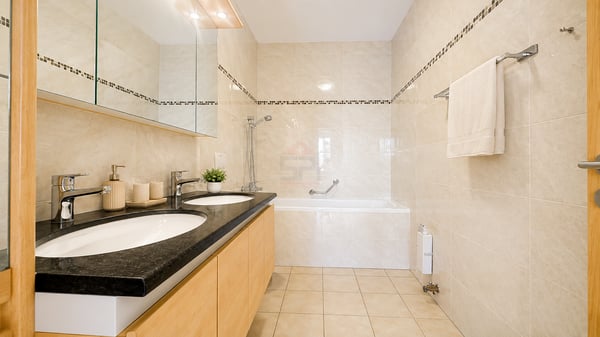 Charmant 1 pièces de 140 m² PPE à Meyrin avec un grand balcon 5