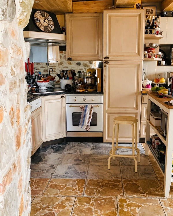 Maison de caractère atypique à Moudon – 3.5 pièces avec cachet historique 3