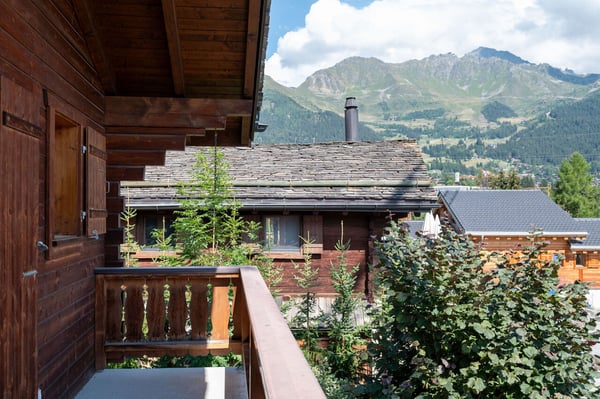 Chalet avec Permis pour Rénovation! 2
