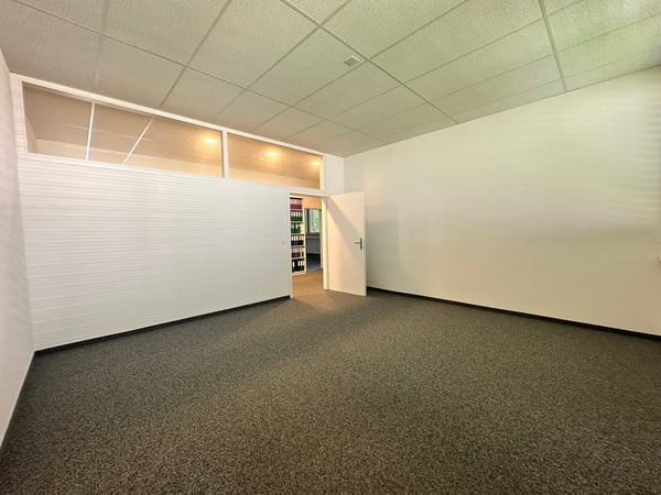 Flexible Bürofläche zu vermieten: 1 - 3 Büroräume mit diversen Extras in Füllinsdorf 2