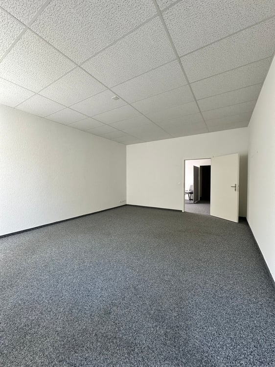 Flexible Bürofläche zu vermieten: 1 - 3 Büroräume mit diversen Extras in Füllinsdorf 5