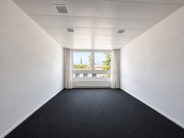 Interessantes Geschäftslokal zur Nutzung als Büro 8