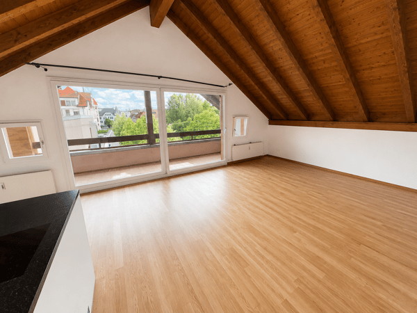 Exklusive 3.5-Zimmer-Dachwohnung mit Galeriecharakter & Loggia 3
