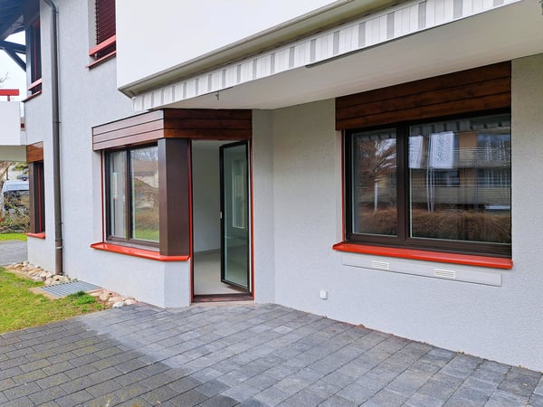 Moderne 2.5-Zimmer-Wohnung direkt neben dem Bahnhof 6