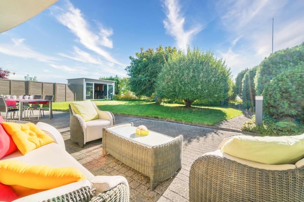 5.5 Zimmer Attikawohnung mit 550 m² Gartenterrasse, ein Traum.... 1