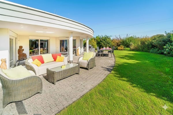 5.5 Zimmer Attikawohnung mit 550 m² Gartenterrasse, ein Traum.... 9