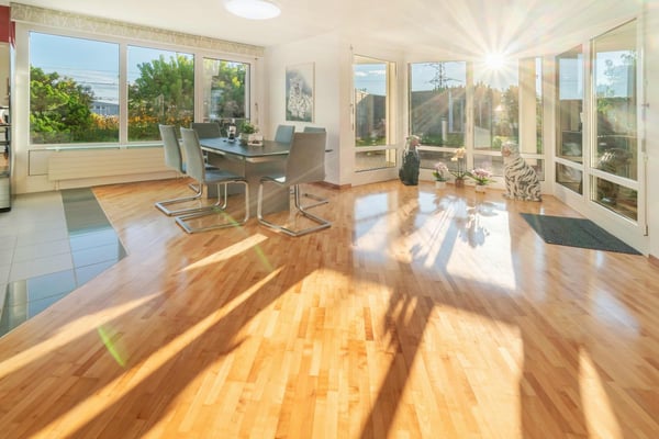 5.5 Zimmer Attikawohnung mit 550 m² Gartenterrasse, ein Traum.... 5