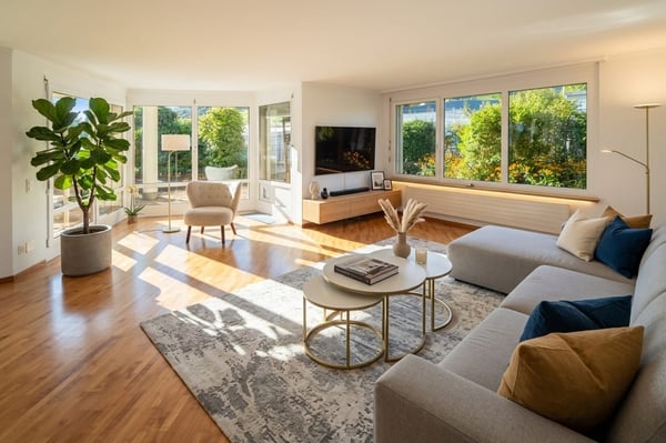 5.5 Zimmer Attikawohnung mit 550 m² Gartenterrasse, ein Traum.... 1