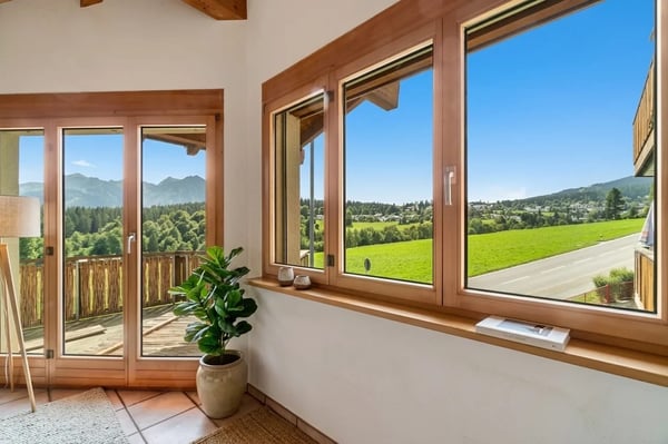 3.5-Zimmer-Wohnung mit Alpensicht in Flims Dorf kaufen 2