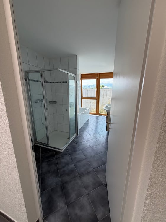 Modernes 7-Zimmer-Reihenhaus mit sonnigem Garten in familienfreundlicher Lage 11