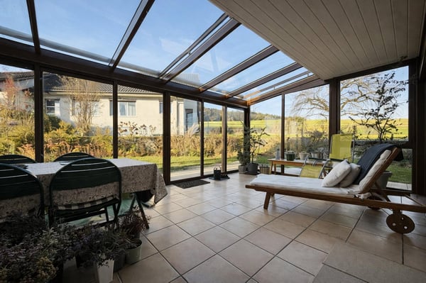 Familienfreundliches Doppeleinfamilienhaus mit Wintergarten und schöner Aussicht in Hinteregg 5