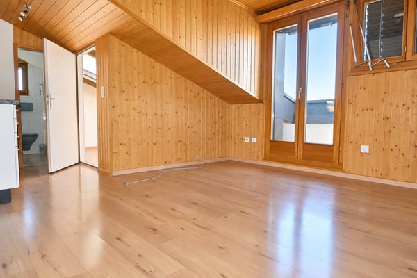 Gemütliche 2.5-Zimmer-Dachwohnung mit schöner Aussicht in Uetliburg 4