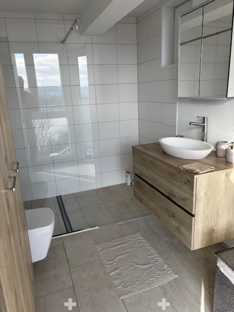 Stilvolle 7-Zimmer-Villa mit Seesicht in Biel kaufen 7
