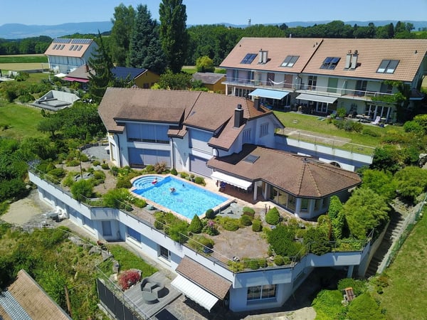 11-Zimmer-Villa mit Pool und Panoramaseesicht in Bellerive kaufen 7