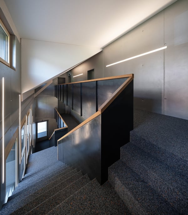 2.5 Zimmer Dachgeschoss Wohnung mit Loggia 12
