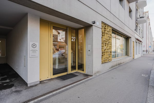 Modern 2-Room Apartment in Zürich's Vibrant District 5 20