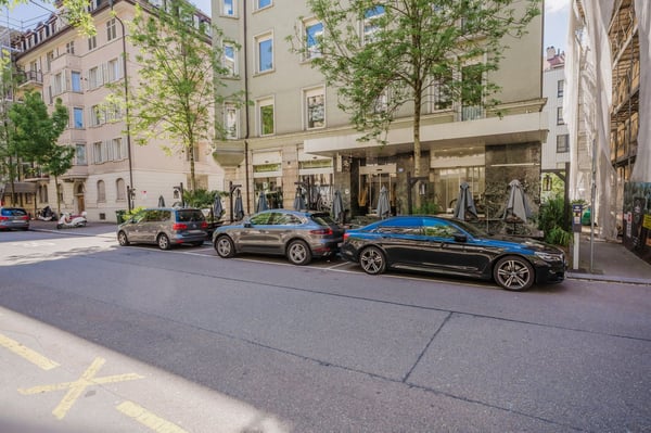 Charming Furnished Studio on the 5th Floor in Zürich's Prestigious 8008 District 14