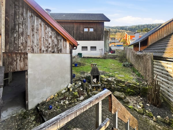 Einmalige Chance: Grosses Einfamilienhaus mit Anbau in Häfelfingen 17